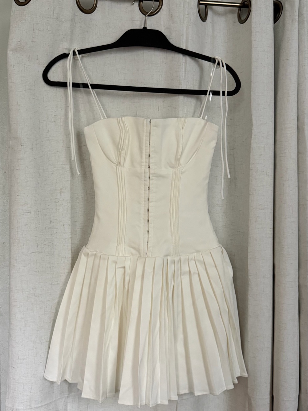 House of CB - MARCY
White Pleated Mini Dress